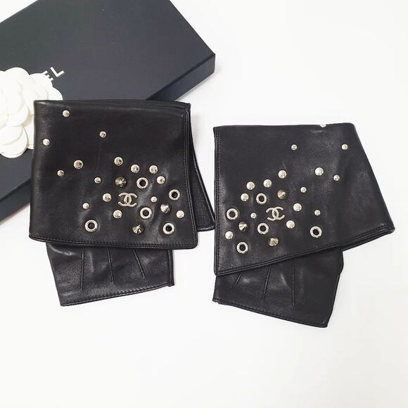 CHANEL Leather Motorcycle Glove Single Right Hand Studded Long Mittens Sz.8 - Picture 4 of 8